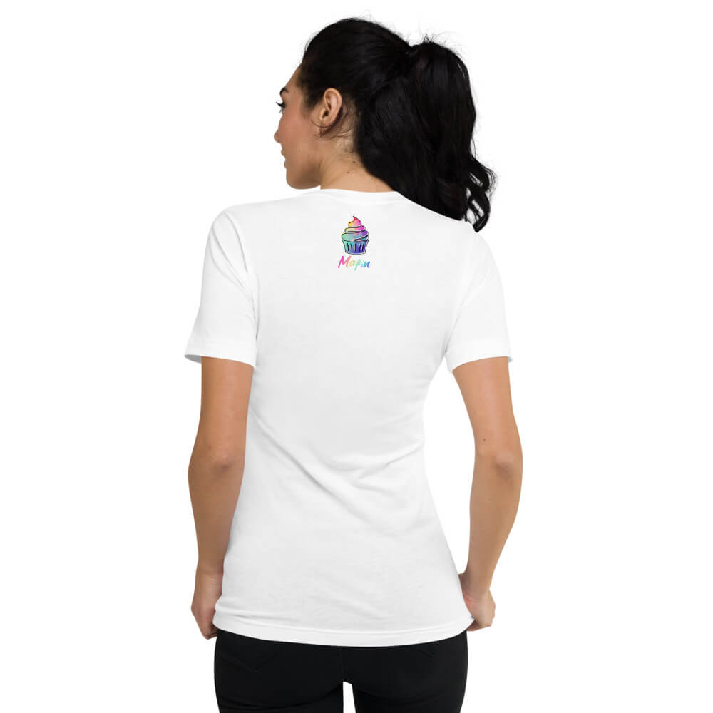Camiseta de Manga Corta y Cuello de Pico “Tú mandas y yo obedezco”